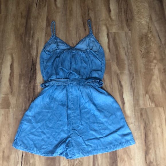 Anko woman’s denim playsuit. - Picture 2 of 8